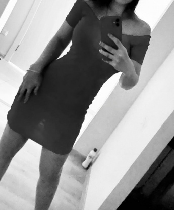 Соблазнительная шатенка с аппетитной фигурой готова исполнить твои желания. Приглашаю в гости для ярких и страстных встреч, где ты сможешь расслабиться и получить максимум удовольствия. Жду именно тебя! 9506, 30 лет